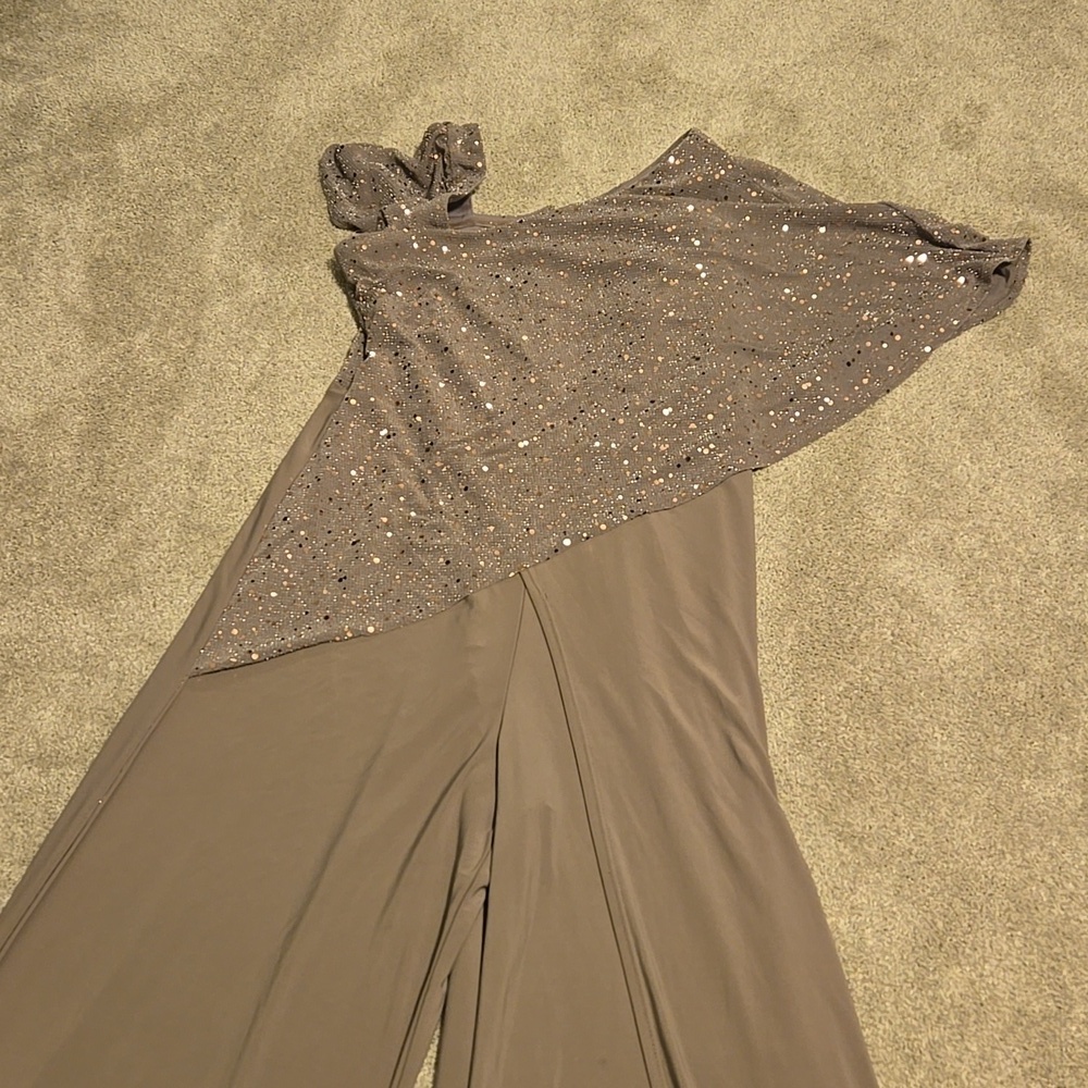 R & M Richards Jumpsuit with Sequined Draped Shoulders Lavender Size 6 - Picture 4 of 7